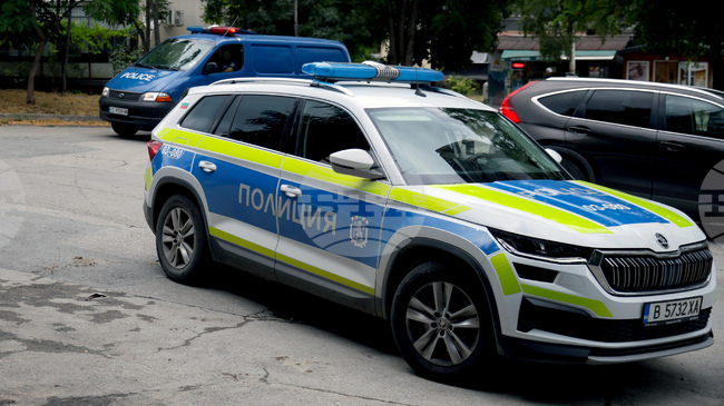 Двама мъже са задържани при полицейска операция за наркотици в Смолян