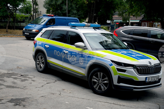 Двама мъже са задържани при полицейска операция за наркотици в Смолян