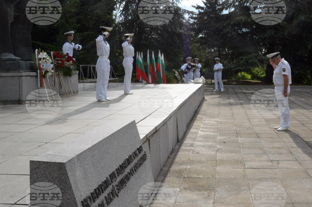 Варна - Военноморско училище - Никола Вапцаров - гибел - отбелязване