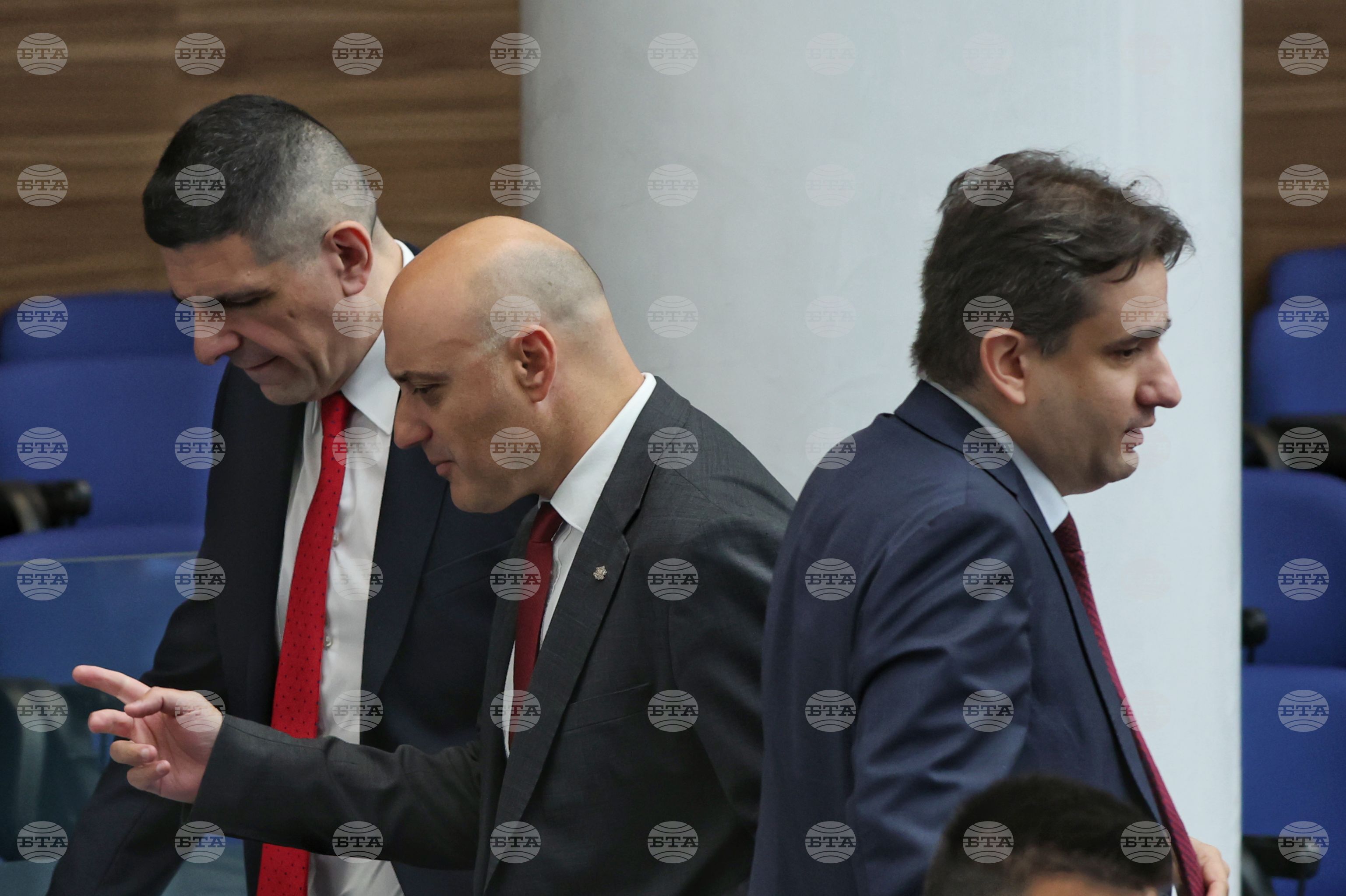 От ДБ определиха първите 100 дни на кабинета "Радев" като овладяване на проваления модел и нови рискове вместо промяна