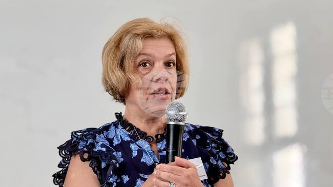 Д-р Валентина Александрова-Кирова представи новото учебно помагало “Нашата България” в Софийския университет