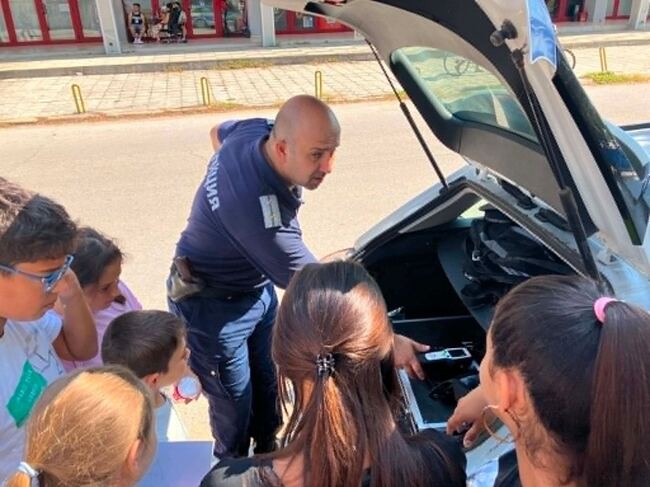 В Левски се състоя традиционната Детска полицейска академия