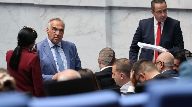 Vazrazhdane MP Ganev Says Budget Returns Bulgaria to GERB Era 
