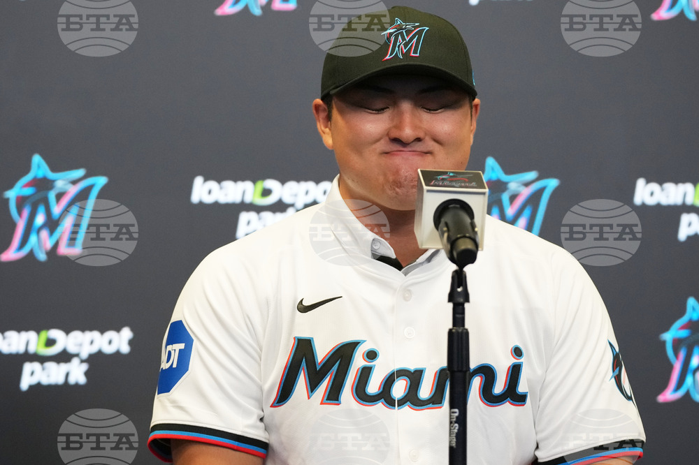Marlins Sasaki Baseball