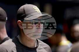 Padres Braves Baseball