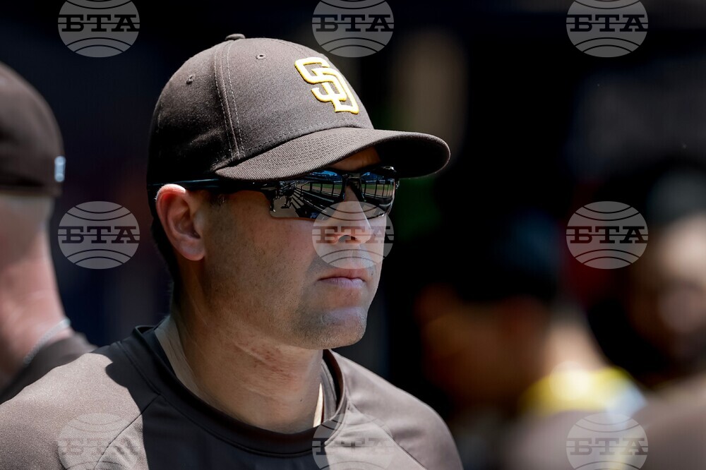 Padres Braves Baseball