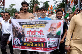 India Cockroach Protests