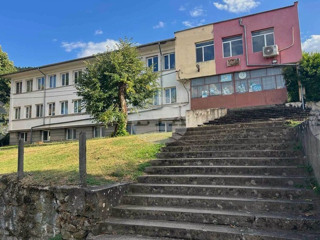 Започна обновяването на детската градина в петричкото село Коларово по проект за енергийна ефективност