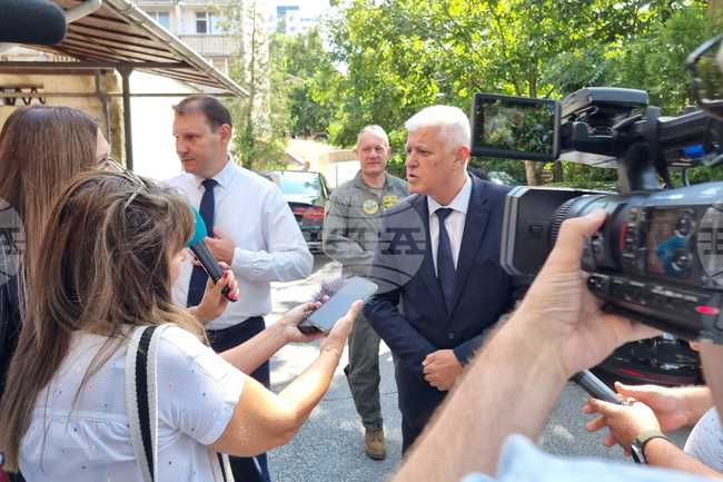 US Tanker Aircraft Likely to Arrive Next Week, Defence Minister Says