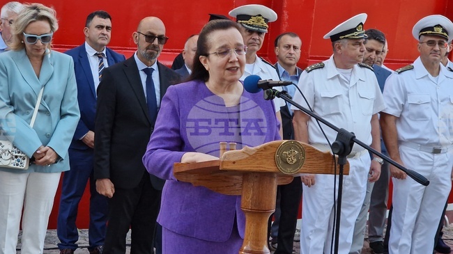 НИК 421 промени образованието в петте години, в които е част от ВВМУ, каза ректорът на СУ "Св. Климент Охридски" проф. Елиза Стефанова 