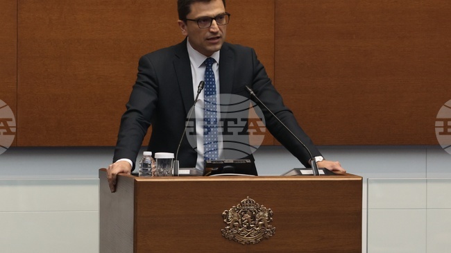 Според „Продължаваме промяната“ обществото има право да поиска от президента вето на бюджета заради отпадналия ангажимент за Национална детска болница