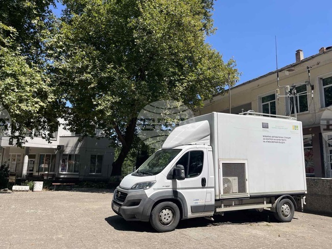 Няма превишения на нормите за качество на въздуха след пожара в Асеновград, съобщи РИОСВ - Пловдив