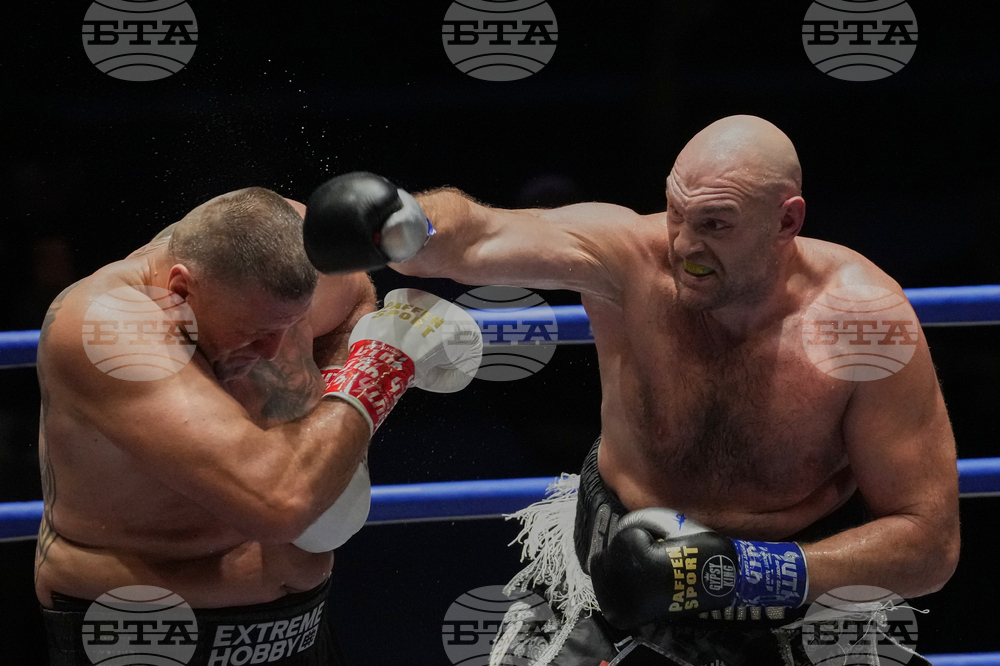 Thailand Boxing Fury Wach
