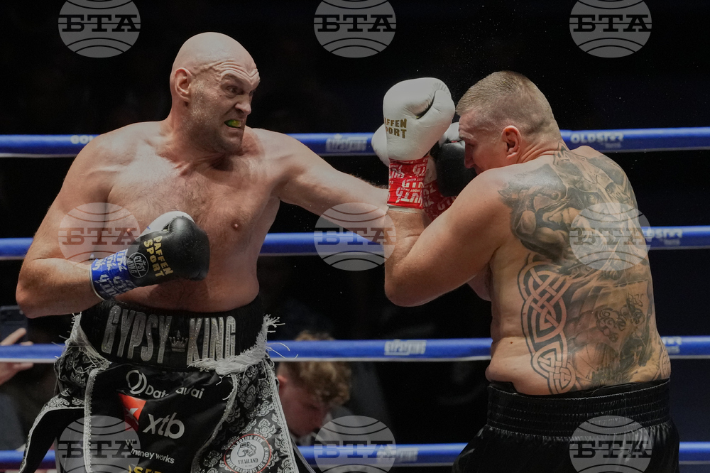 Thailand Boxing Fury Wach