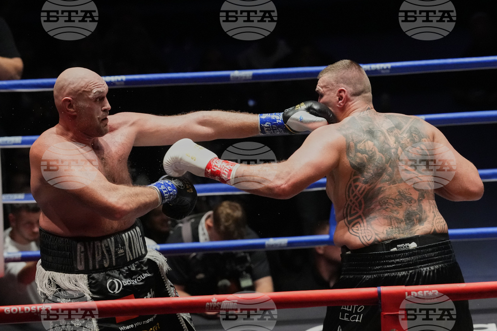 Thailand Boxing Fury Wach