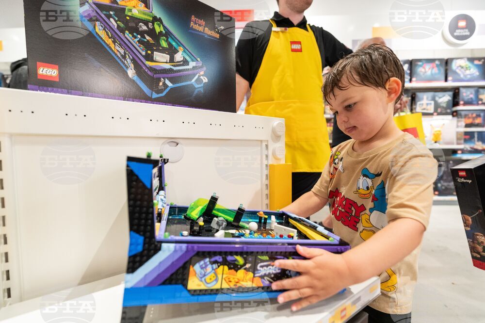 LEGO® Store Opening: Leawood, Kansas at Town Center Crossing