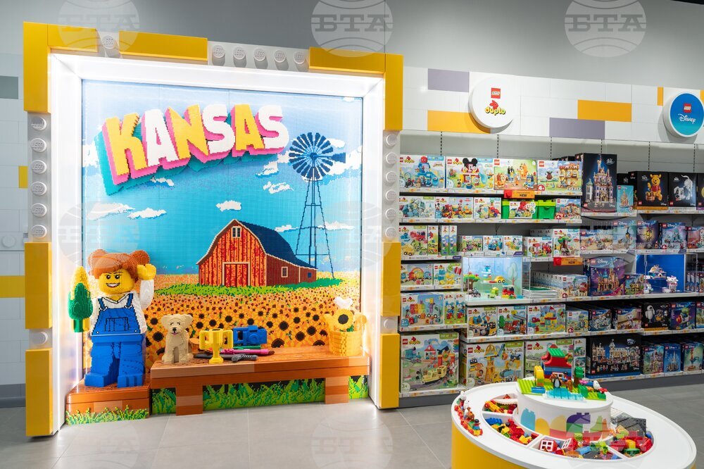 LEGO® Store Opening: Leawood, Kansas at Town Center Crossing