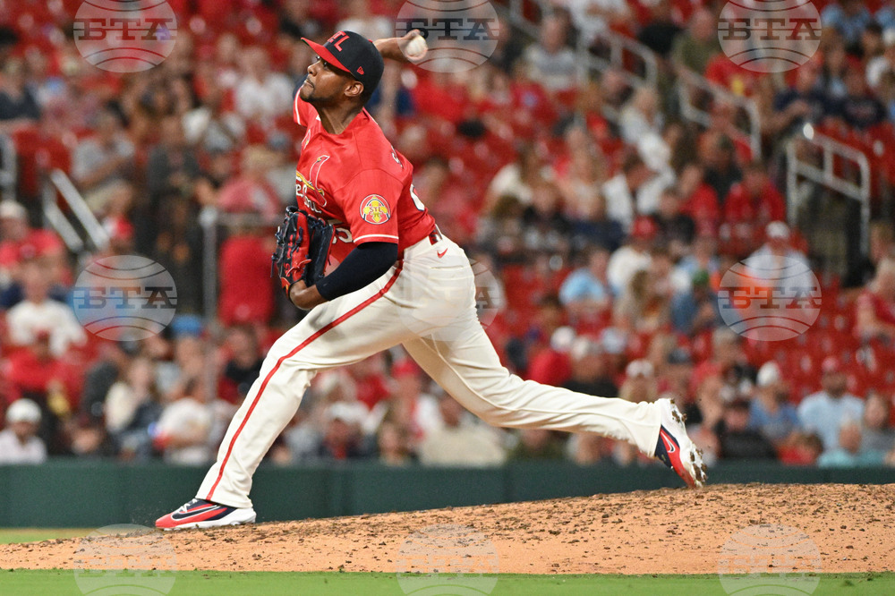 Reds Cardinals Baseball