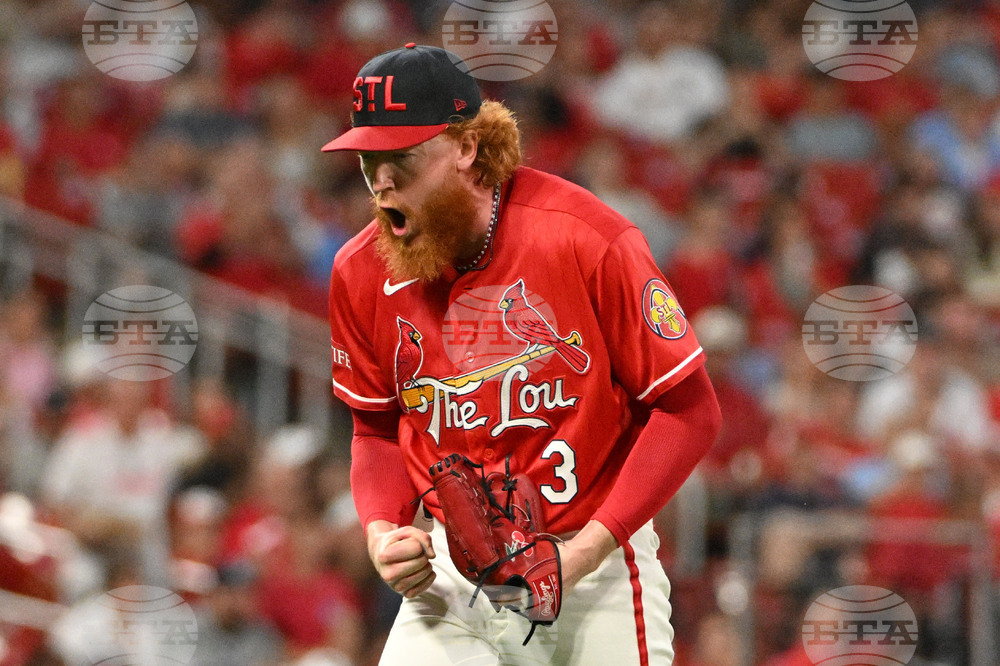 Reds Cardinals Baseball