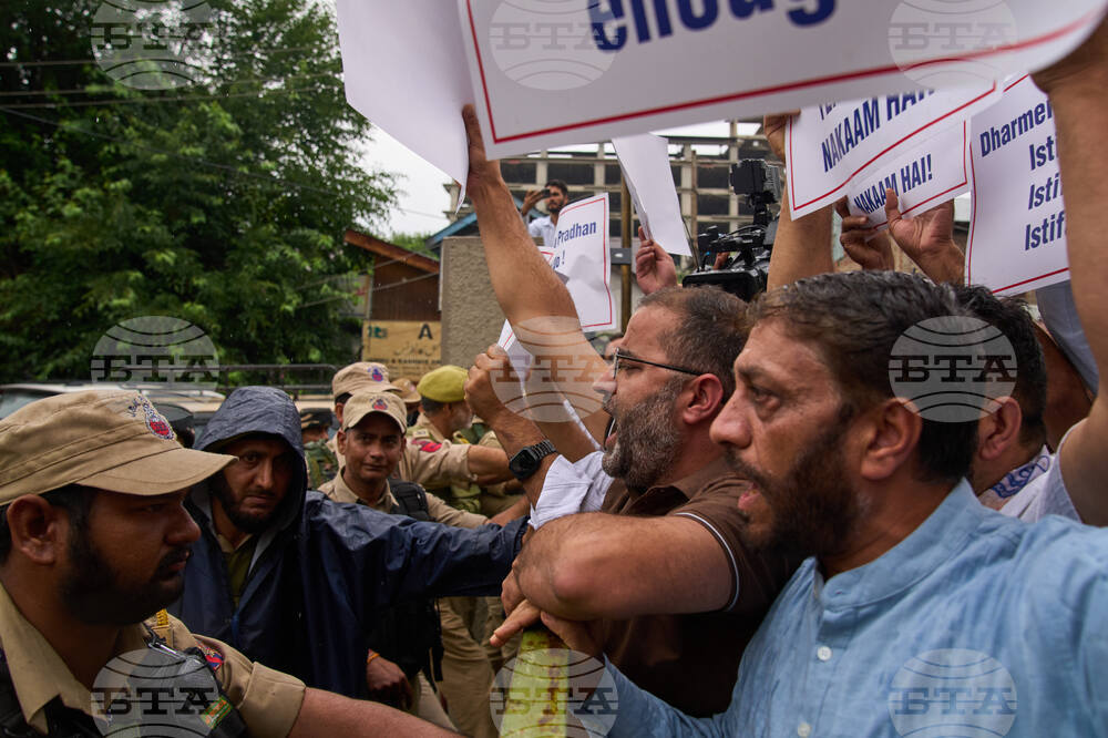 India Cockroach Protests