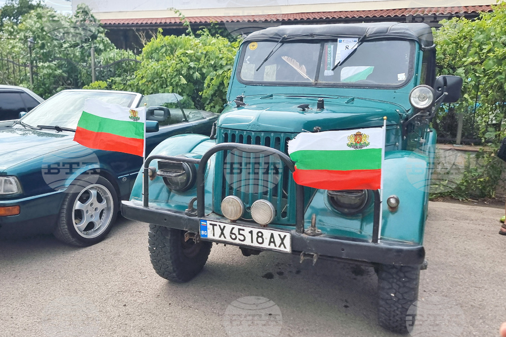Село Сенокос - парад на ретро автомобили