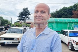 Село Сенокос - изложение на ретроавтомобили - колекция на Пламен Стоянов