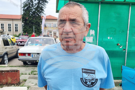 Село Сенокос - изложение на ретроавтомобили - колекция на Пламен Стоянов