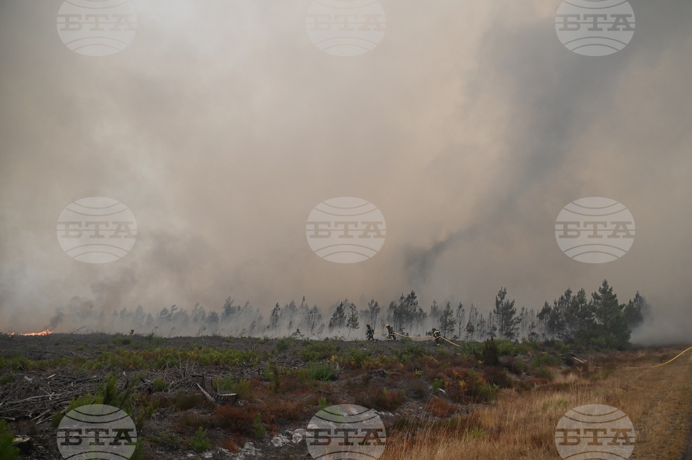 APTOPIX France Wildfires