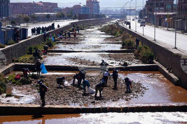APTOPIX Bolivia Pollution