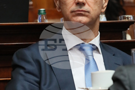 Сърбия -  парламент - заседание - вот на недоверие