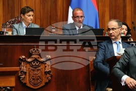 Сърбия -  парламент - заседание - вот на недоверие