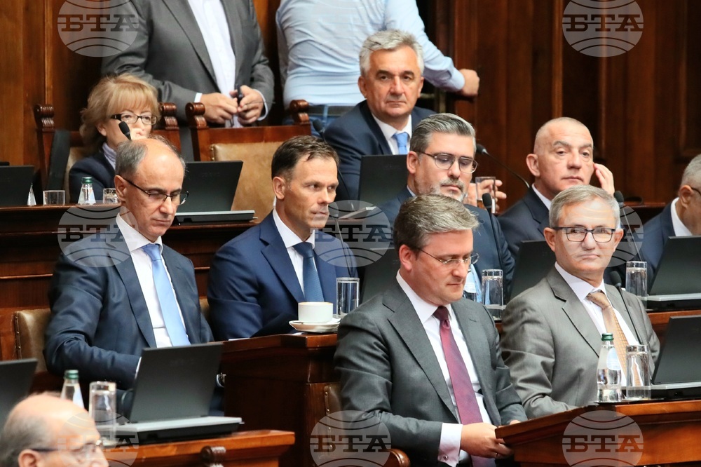 Сърбия -  парламент - заседание - вот на недоверие