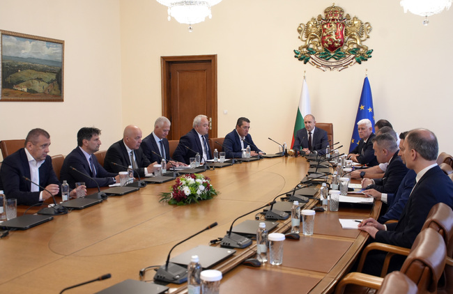 No Direct Threat to Bulgaria's Security, Professionals Tell PM