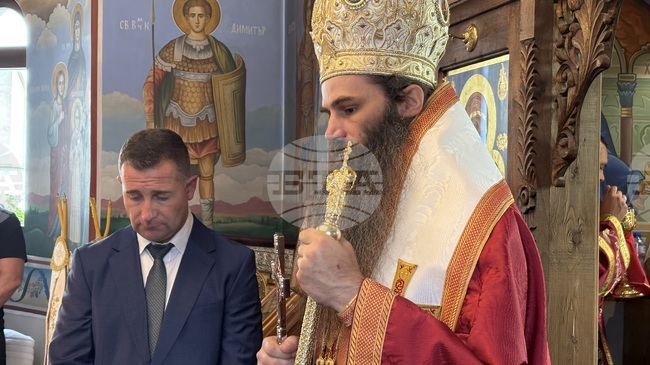 Свети Пантелеймон призовавал името на Христос, когато изцелявал болните, каза Браницкият епископ Йоан в Самоков