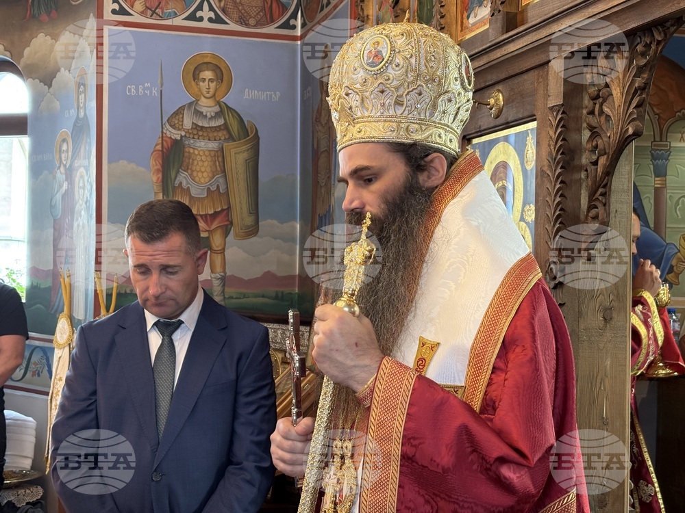 Самоков - храм „Свети Панталеймон“ - празник - литургия