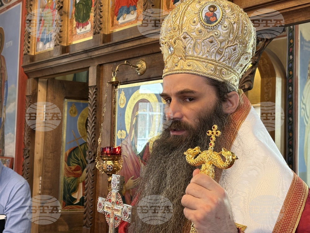 Самоков - храм „Свети Панталеймон“ - празник - литургия