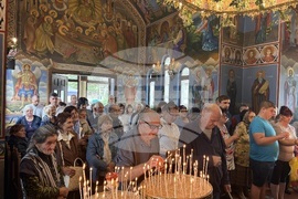 Самоков - храм „Свети Панталеймон“ - празник - литургия