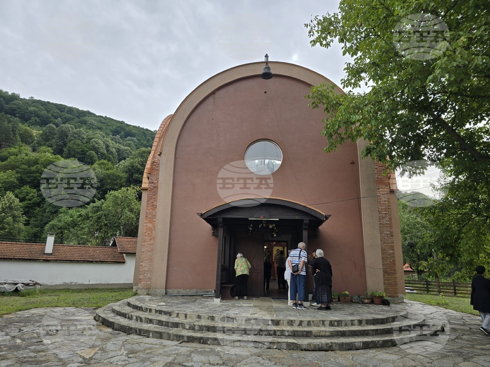 Село Рибарица - храм „Св. вмчк Пантелеймон“ - храмов празник