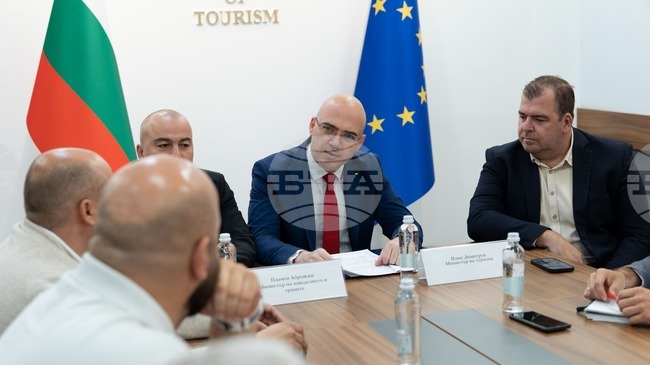 Tourism, Agriculture Ministries Launch Partnership to Promote Bulgarian Wine