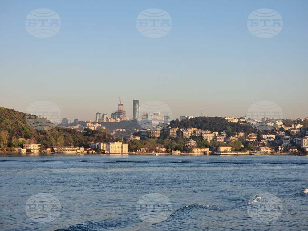 Къпането и плуването в морето и водните площи на Истанбул - само на разрешените места