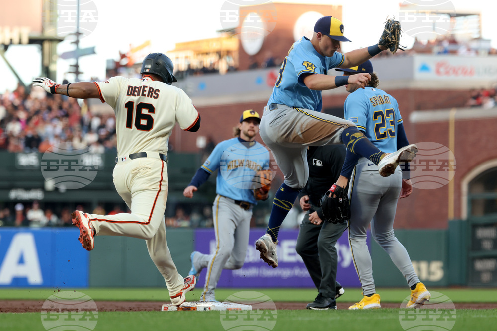 Brewers Giants Baseball