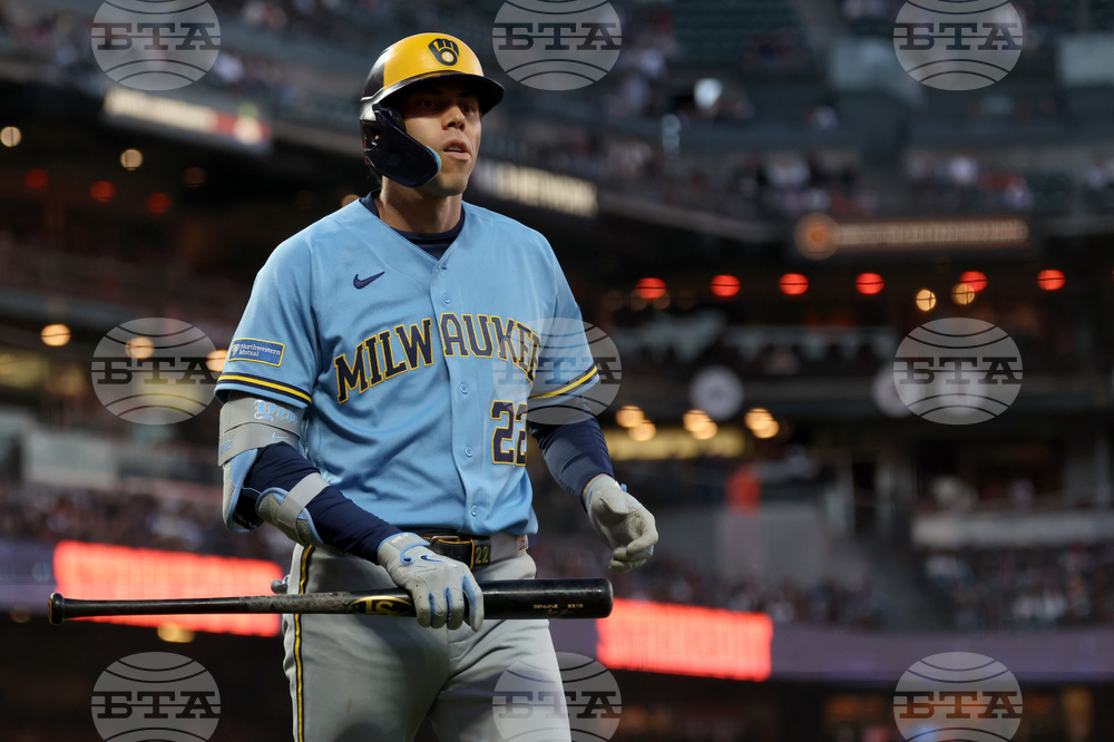 Brewers Giants Baseball