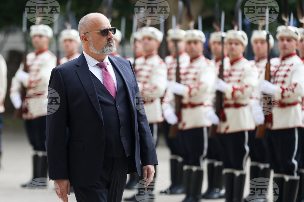 Посланик на Исландия - Фридрик Йонсон - акредитивни писма - връчване