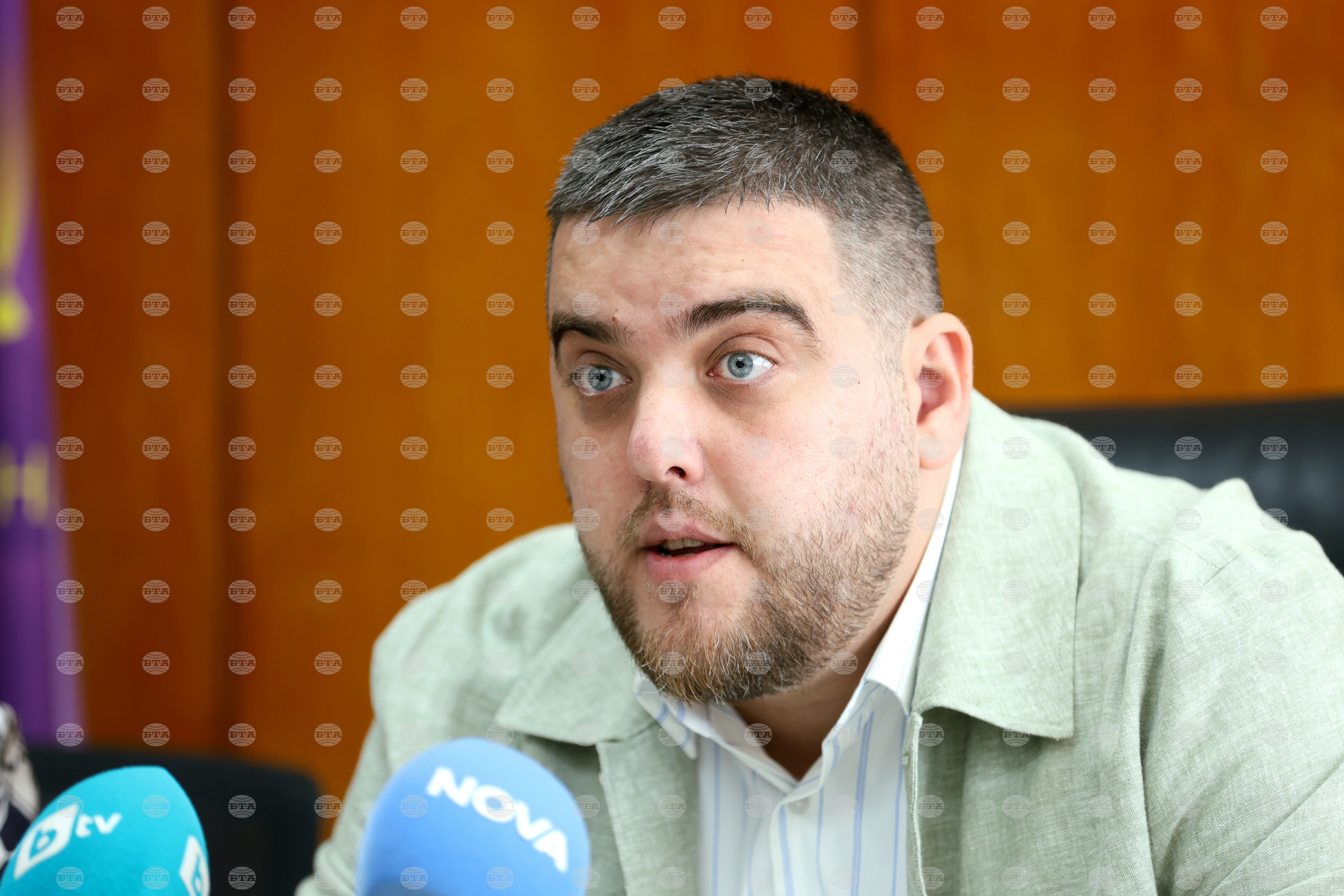 Необходимият нетен месечен доход за издръжка на тричленно семейство е 1491 евро, показват данните на КНСБ за второто тримесечие на годината