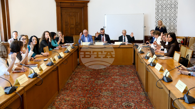 Депутатите в Комисията по образованието и науката обсъдиха разкриването на филиал на Бургаския държавен университет в Добрич