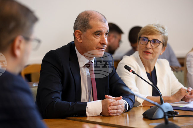 Комисията по образованието и науката обсъди откриване на филиал на Бургаския университет в Добрич за обучение на медицински сестри
