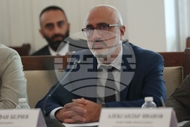 Народно събрание - Комисия по икономическа политика, инвестиции и индустрия - извънредно заседание
