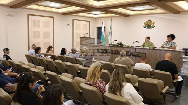 Общинските съветници във Ветрино приеха програма за намаляване на безстопанствените кучета