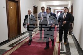 Президентство - деловодство - „Продължаваме промяната“ - петиция - внасяне