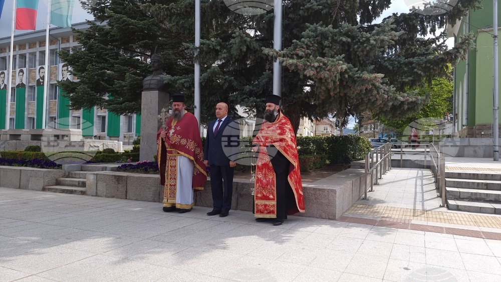 Панагюрище чества 147 години от Априлската епопея